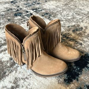 Dingo Tangles Suede Leather Booties